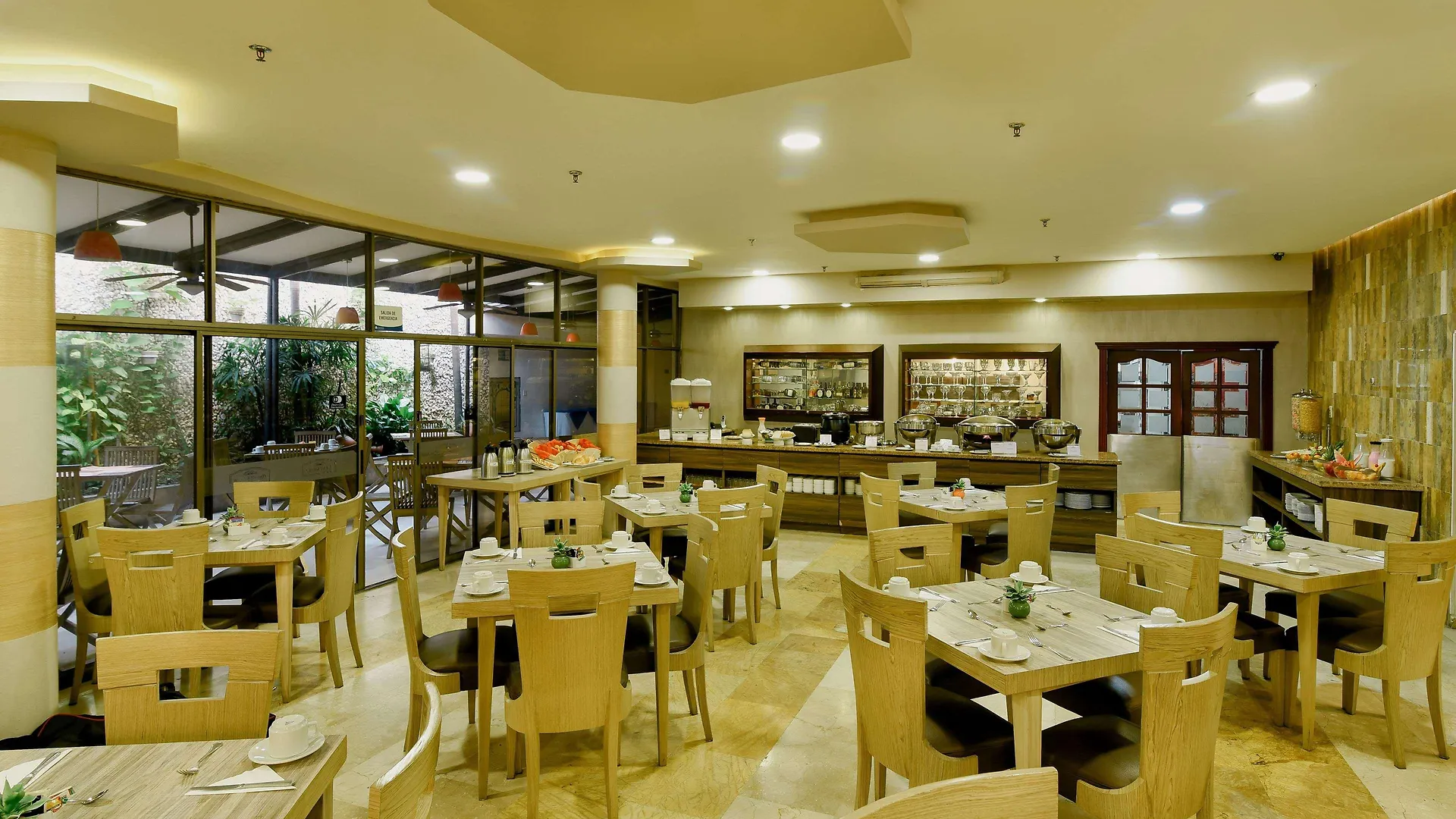 **** Otel Howard Johnson By Wyndham Barranquilla Versalles Kolombiya