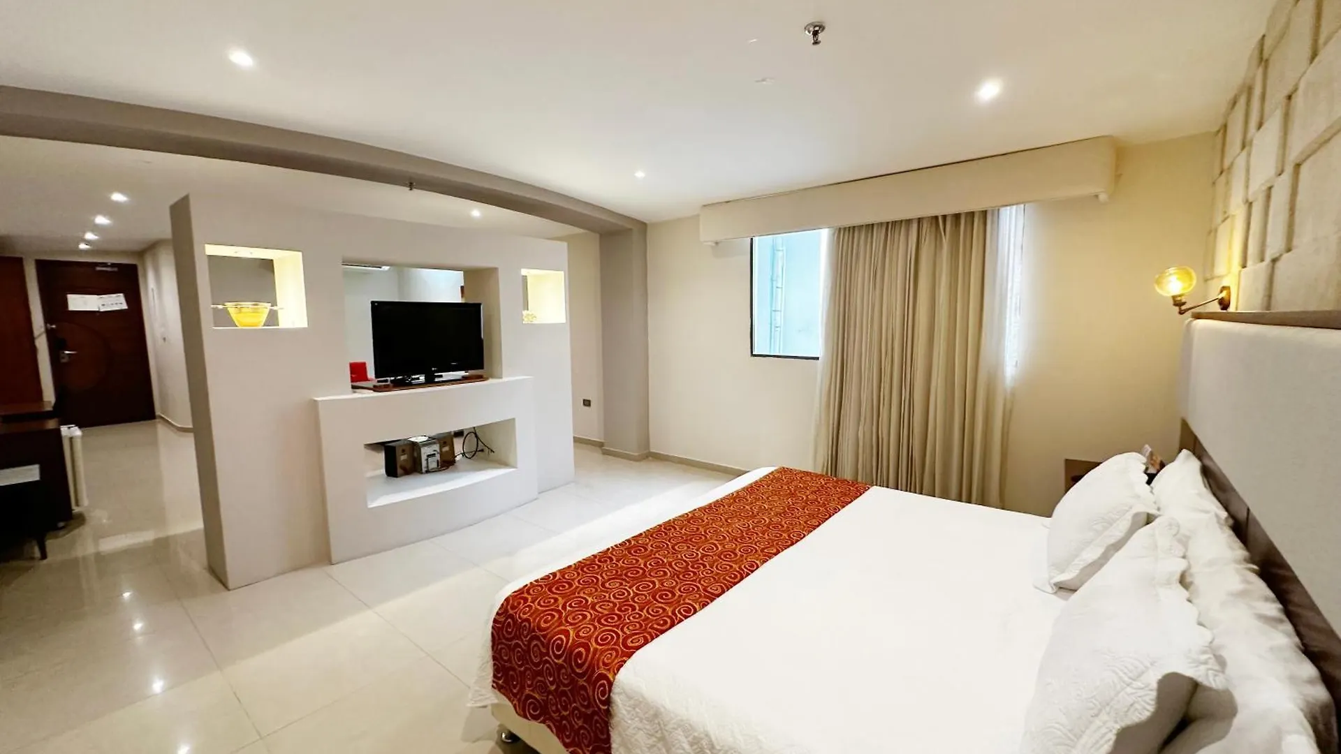 **** Otel Howard Johnson By Wyndham Barranquilla Versalles Kolombiya
