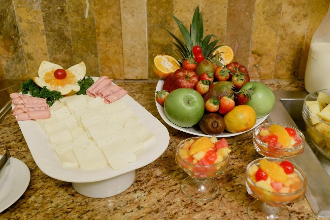 Howard Johnson By Wyndham Barranquilla Versalles Otel