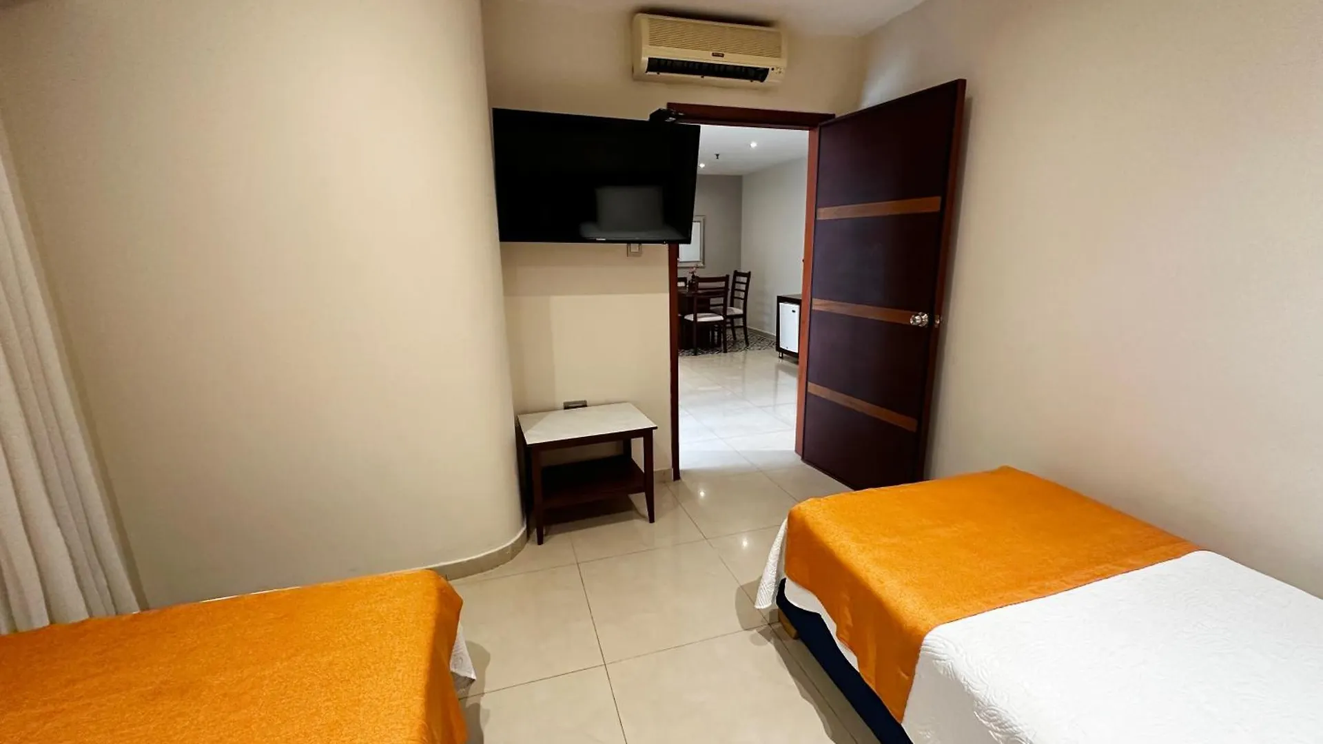 Howard Johnson By Wyndham Barranquilla Versalles 4*, Barranquilla (Atlantico)
