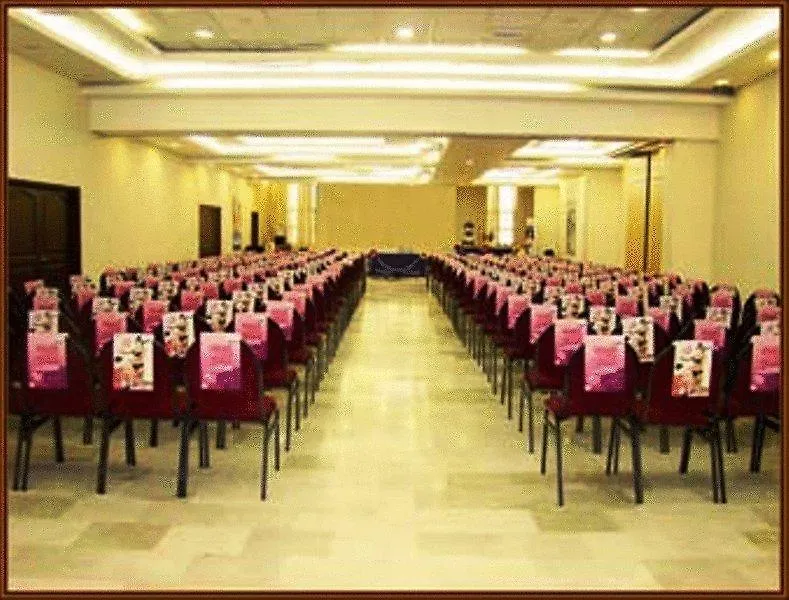 Hotel Howard Johnson By Wyndham Barranquilla Versalles
